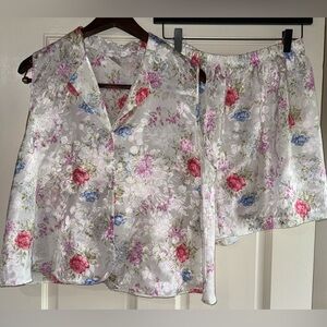 Private Luxuries Pajama Set Size Large